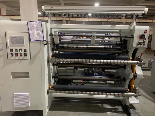 เครื่องตัดแผ่นกระดาษแบบอัตโนมัติเต็ม PVC PET PE หนังผสมกระดาษแบบแผ่นกระดาษ